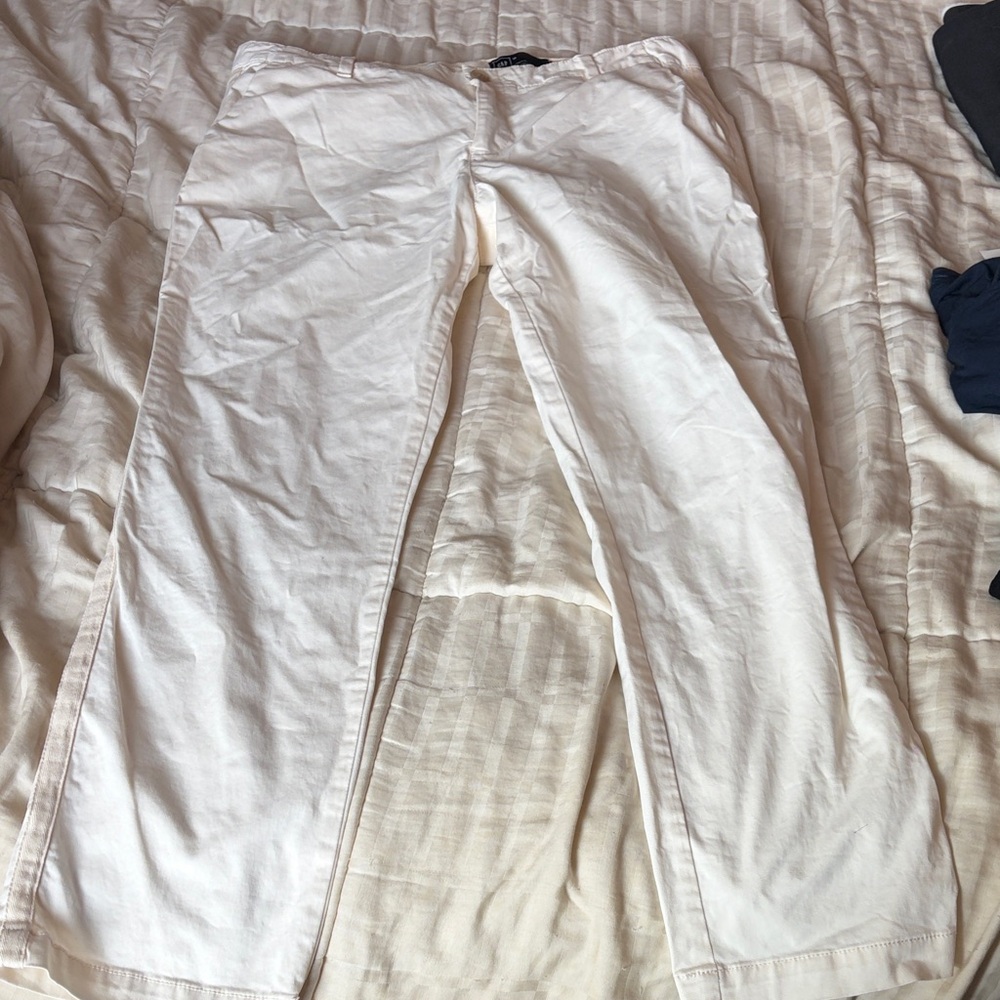 Gap‎ White Casual Pants